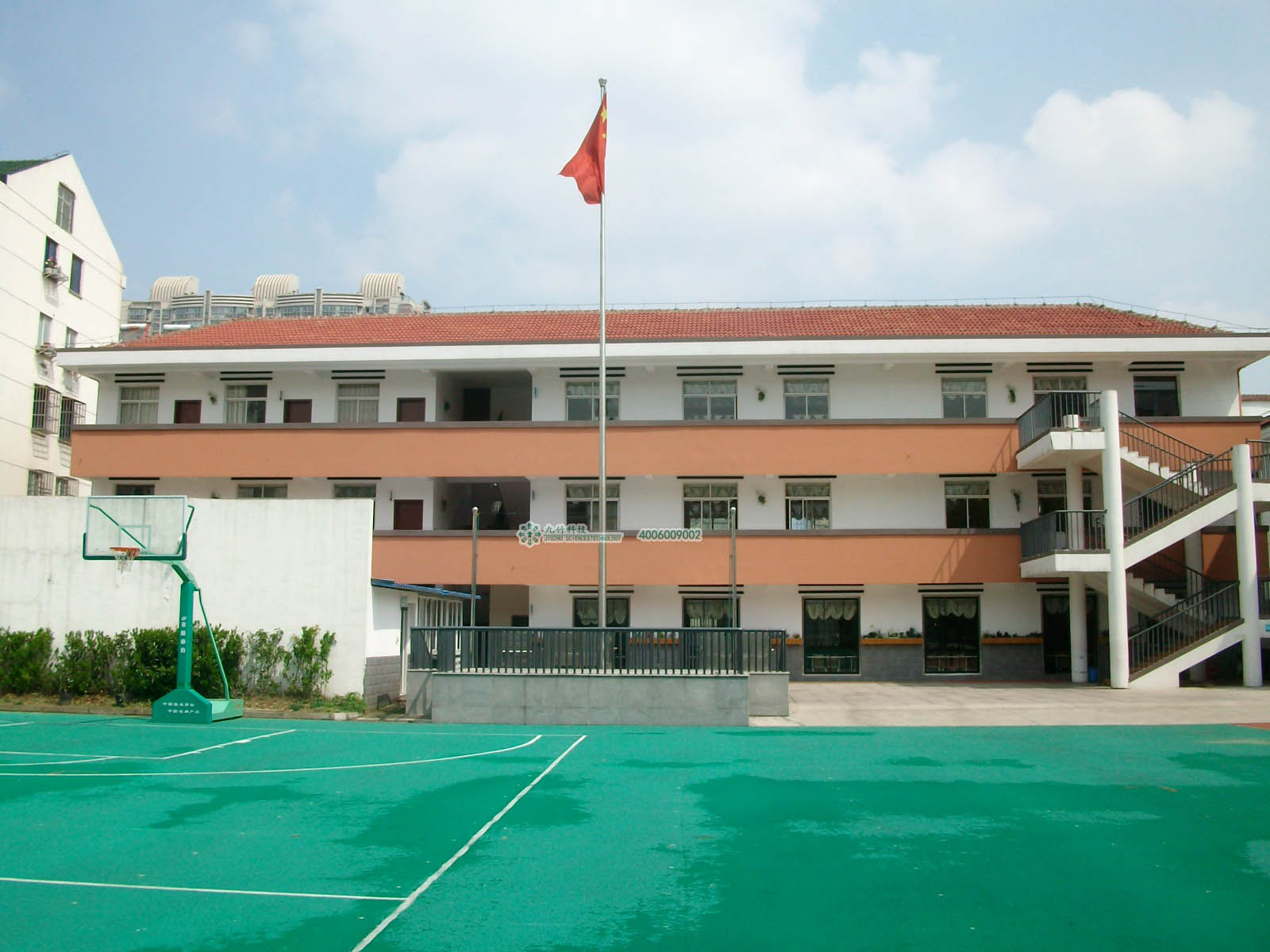 實(shí)驗(yàn)小學(xué)北校區(qū)旗桿 實(shí)驗(yàn)小學(xué)北校區(qū)旗桿